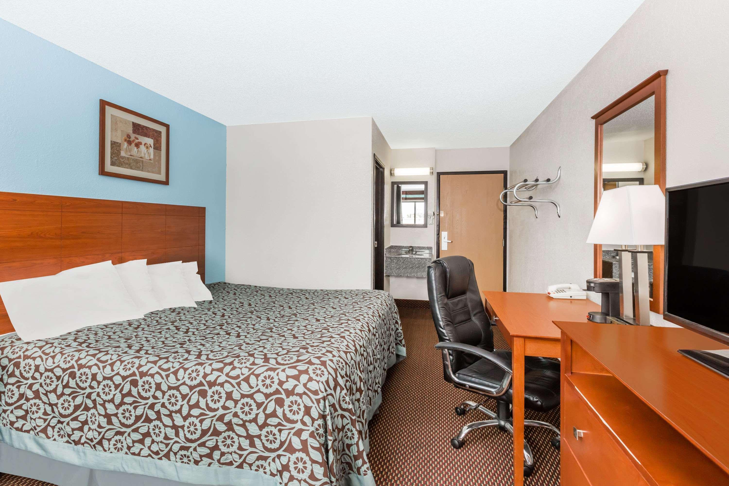 Days Inn By Wyndham Ankeny - Des Moines Exterior foto